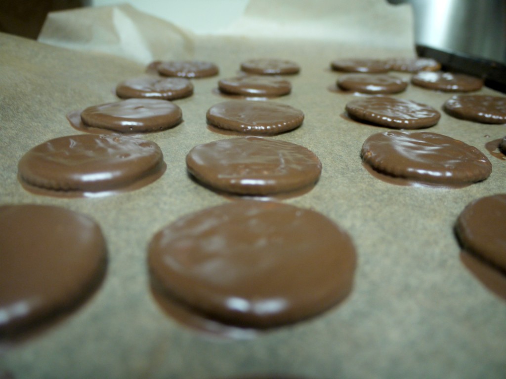 Copycat Recipe: Homemade Thin Mints