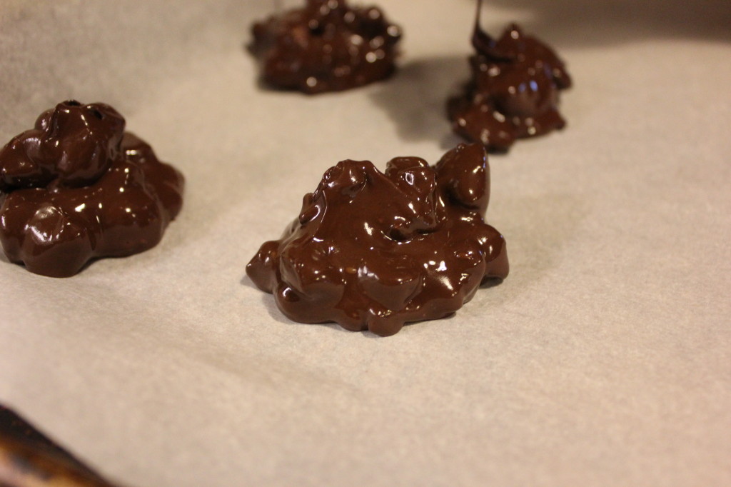Cherry Almond Chocolate Clusters Recipe 