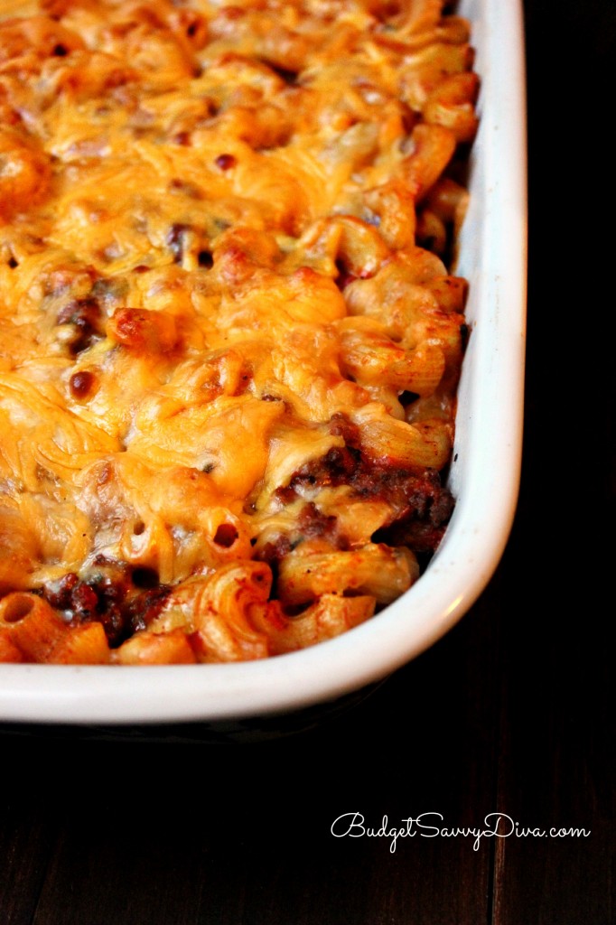 Beefy Macaroni and Cheese Casserole 