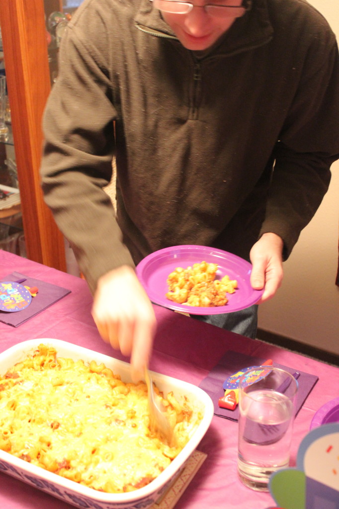 Beefy Macaroni and Cheese Casserole 