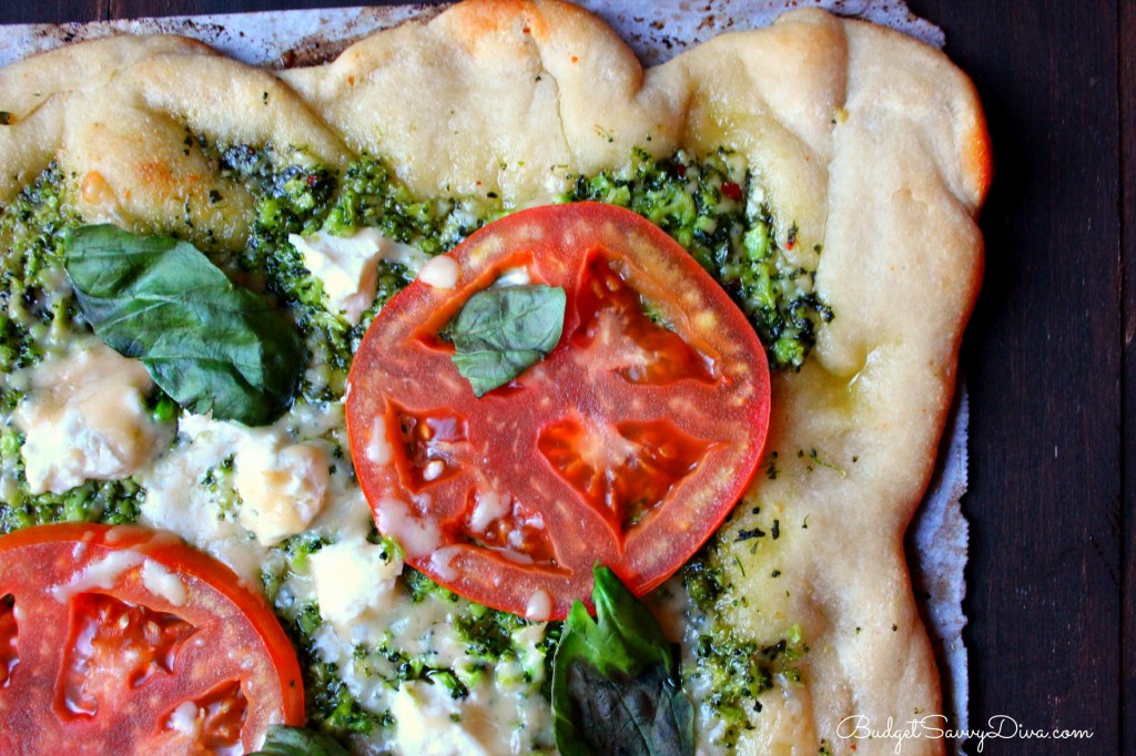 Easy Pesto Pizza Recipe , fresh pizza, pizza recipes without tomato sauce