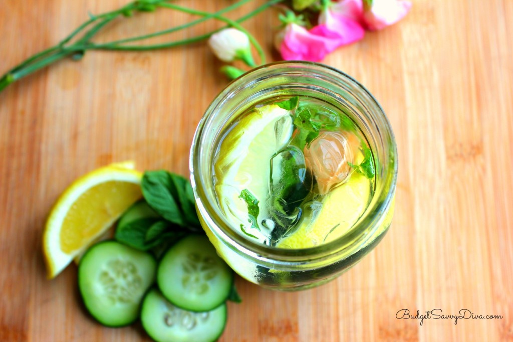 Slim-Down Detox Water | DIY Detox Water Ideas To Stay Refreshed | detox water