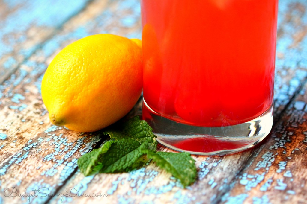 The BEST Cherry Lemonade Recipe