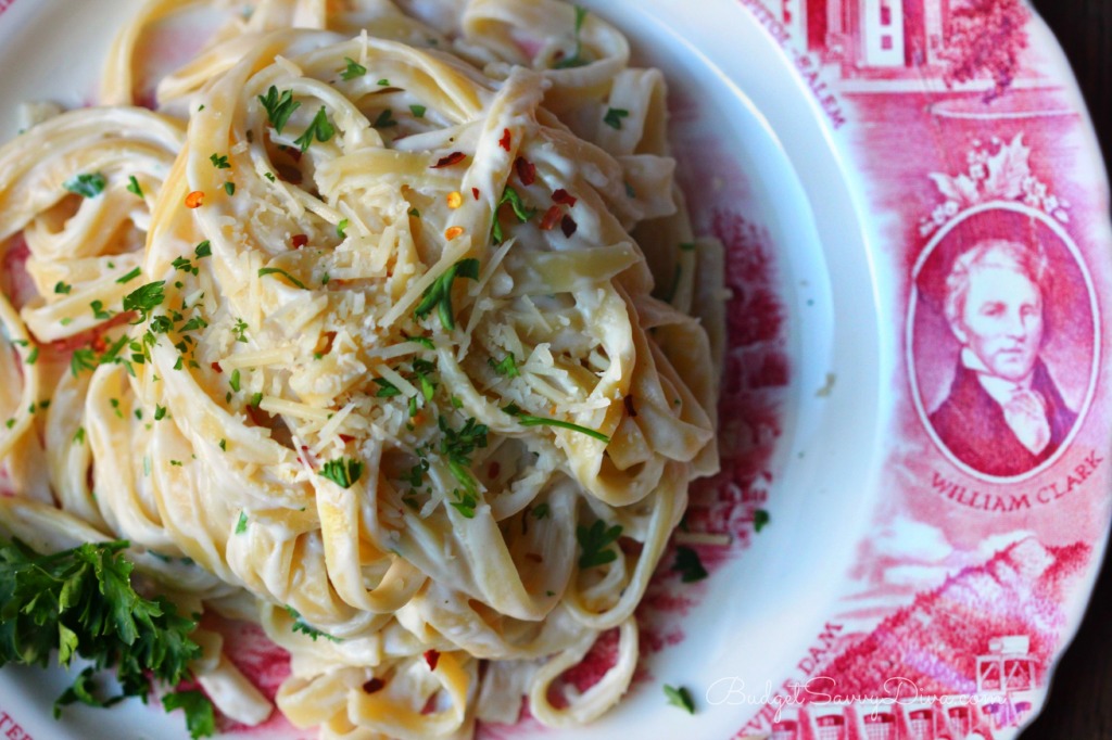 One Pot Skinny Fettuccine Alfredo Recipe 