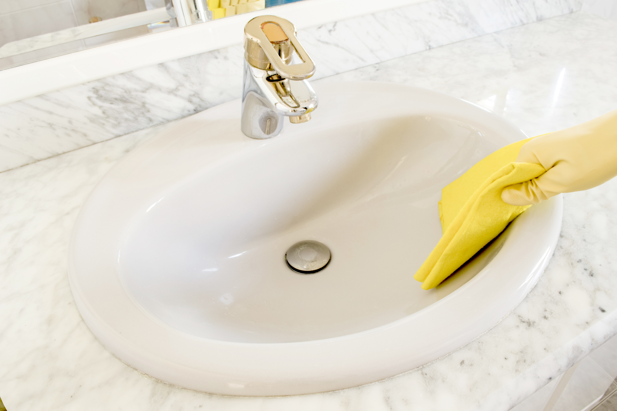 https://www.budgetsavvydiva.com/wp-content/uploads/2022/03/Bathroom-Sink-Cleaning-Tips.jpeg