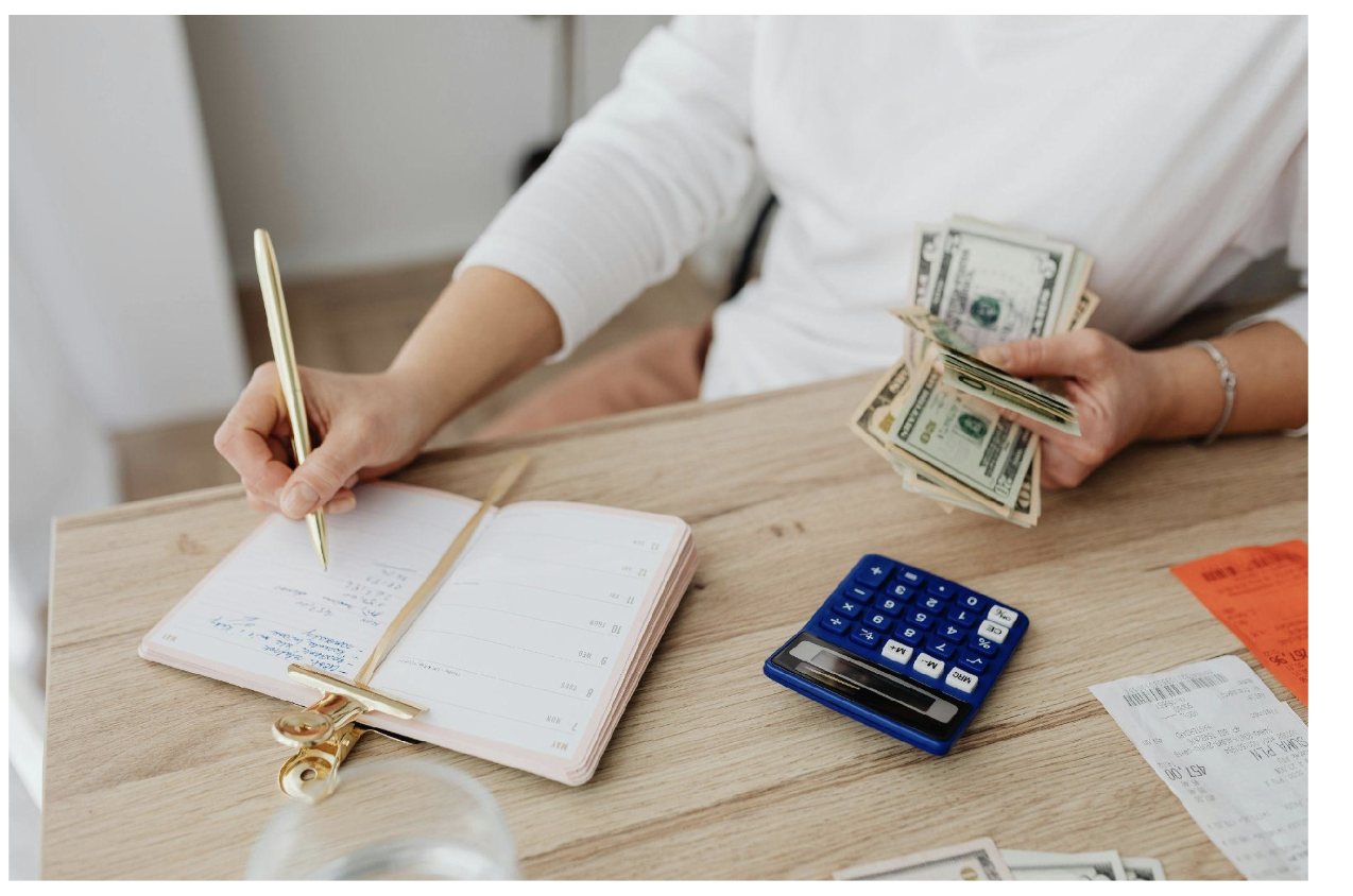 Smart Money Moves in Your 30s to Build Wealth for the Future - Budget ...
